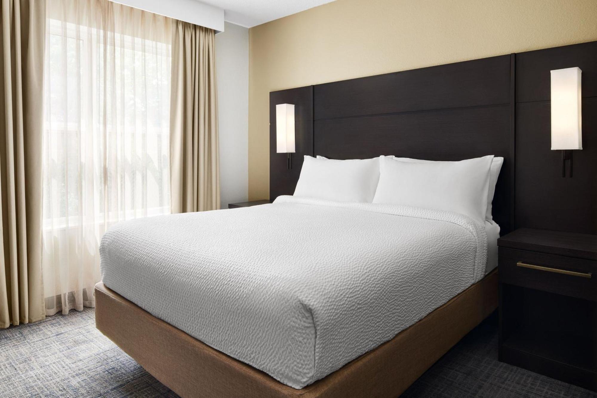 Residence Inn By Marriott Philadelphia Лангхорн Экстерьер фото