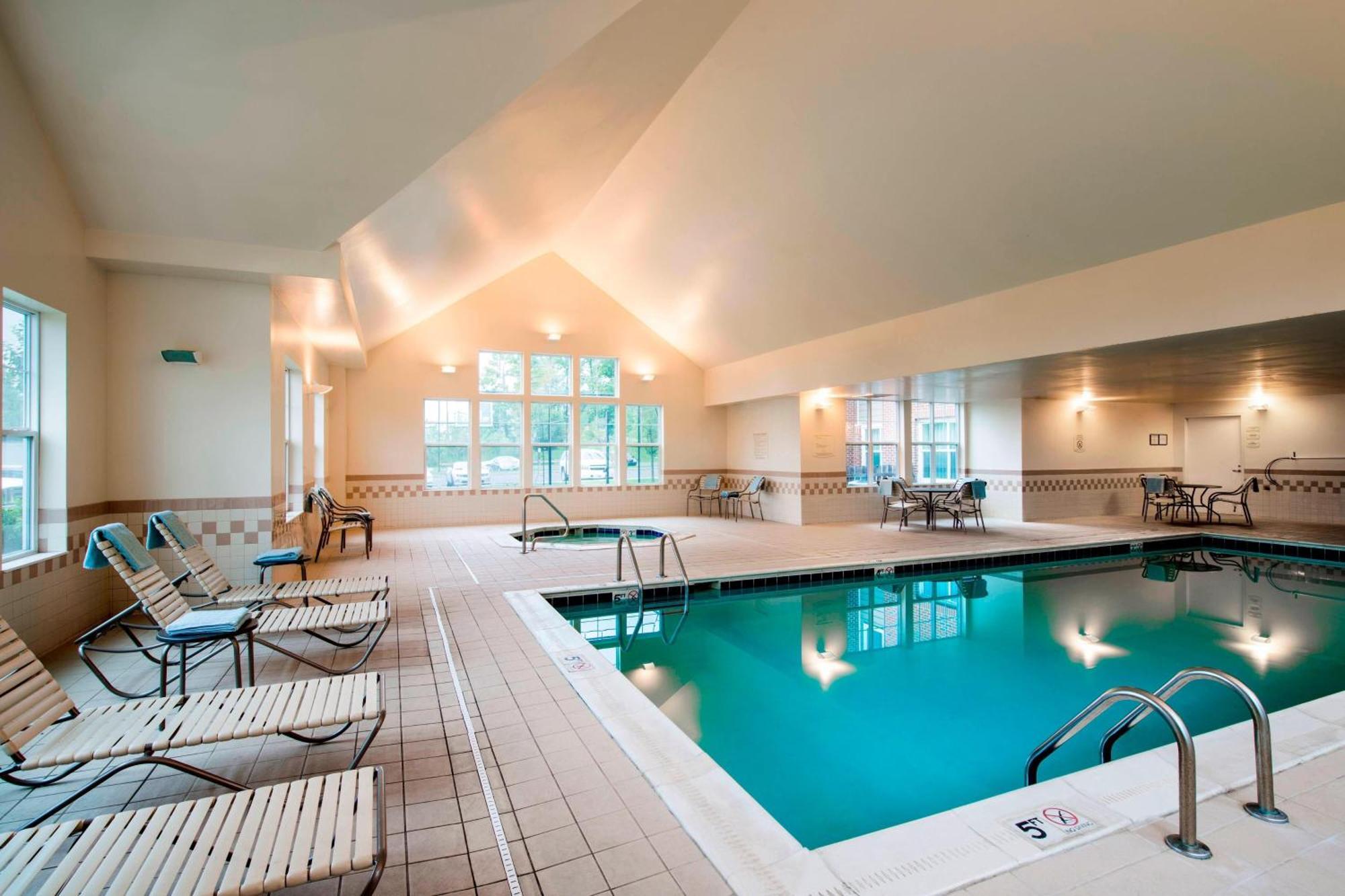 Residence Inn By Marriott Philadelphia Лангхорн Экстерьер фото