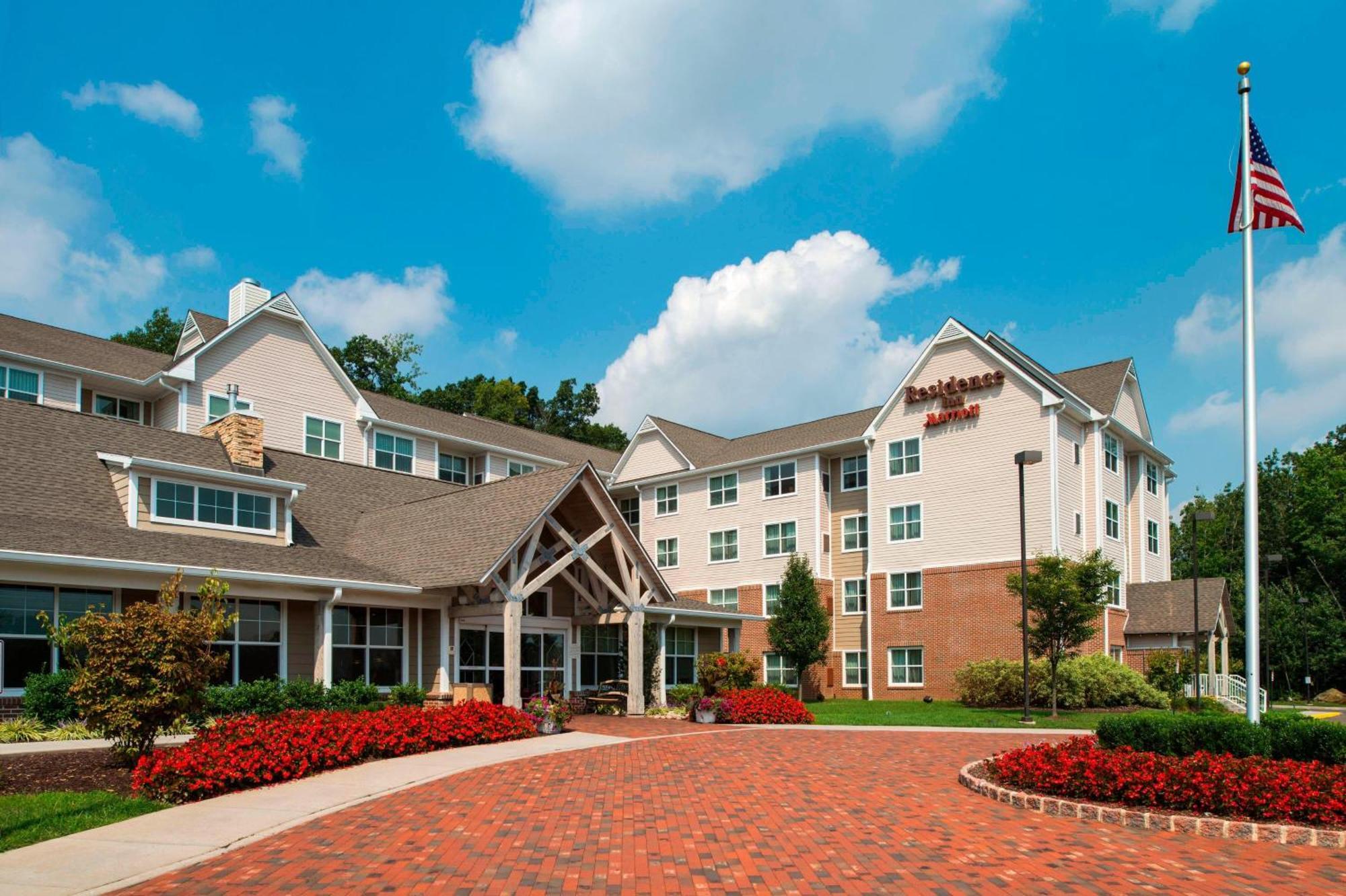 Residence Inn By Marriott Philadelphia Лангхорн Экстерьер фото